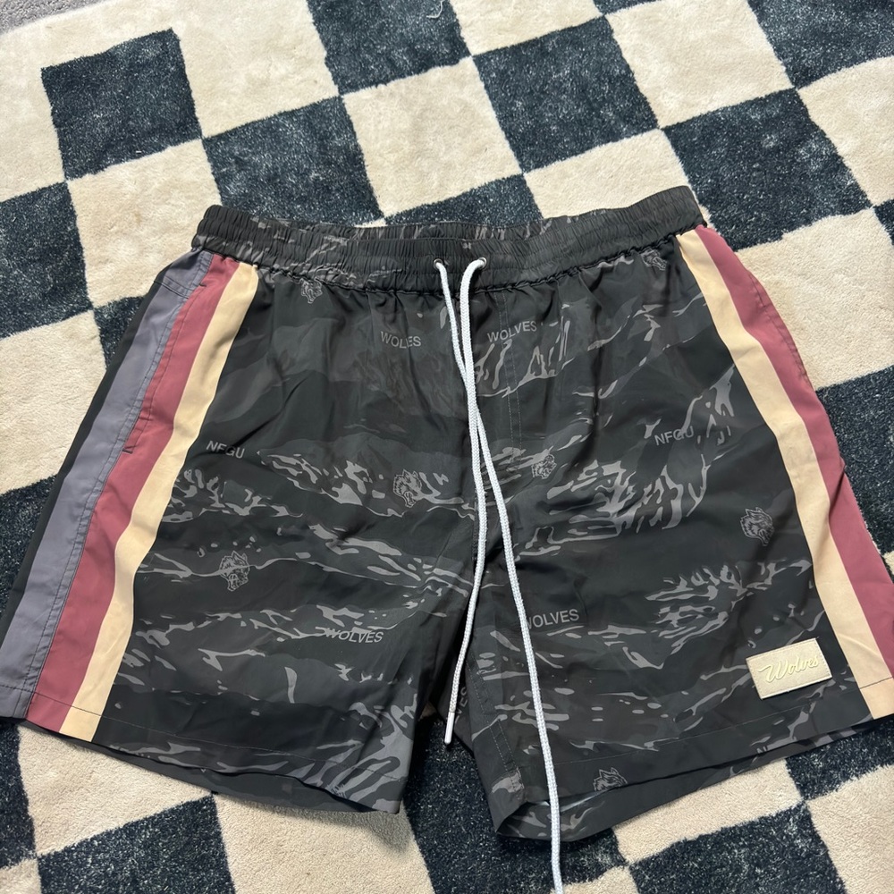 Darc Sport shorts mens large
